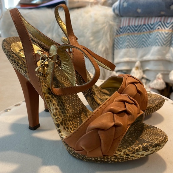 ✨🤎Just cavalli leather braided heel✨✨ - Picture 2 of 6